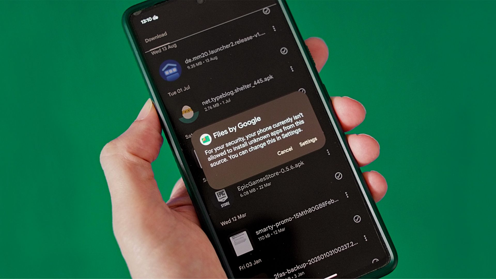 Pixel phone showing Unknown Apps warning on screen.