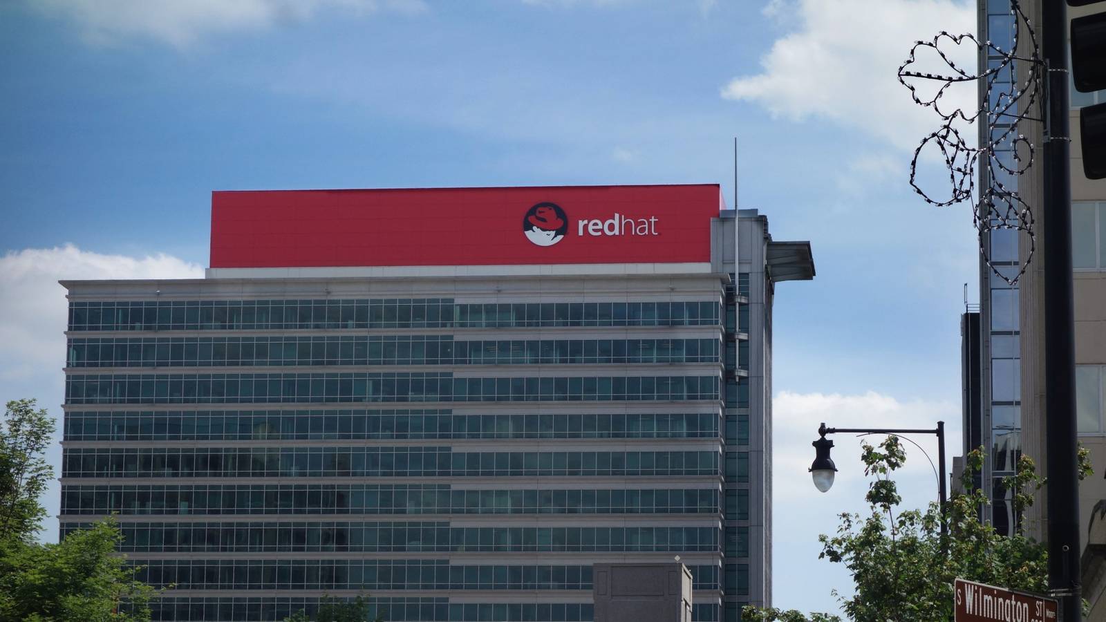 The post-CentOS world: How Linux became fragmented into competing free ...