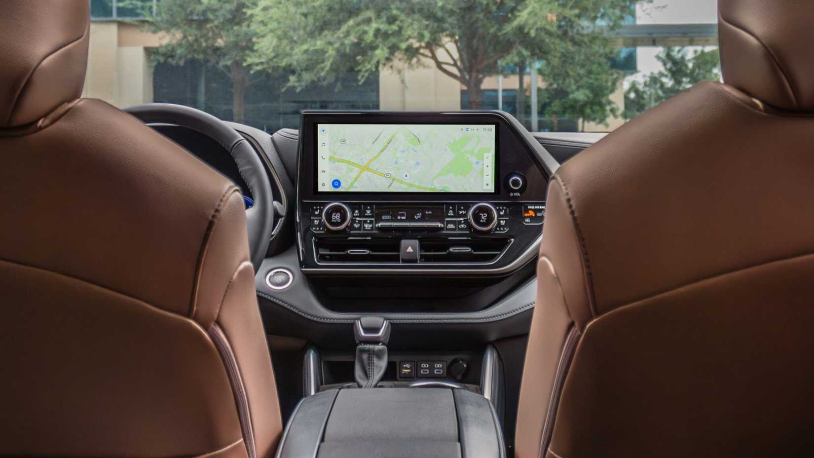 Shot inside the cabin of a 2025 Toyota Highlander Hybrid.