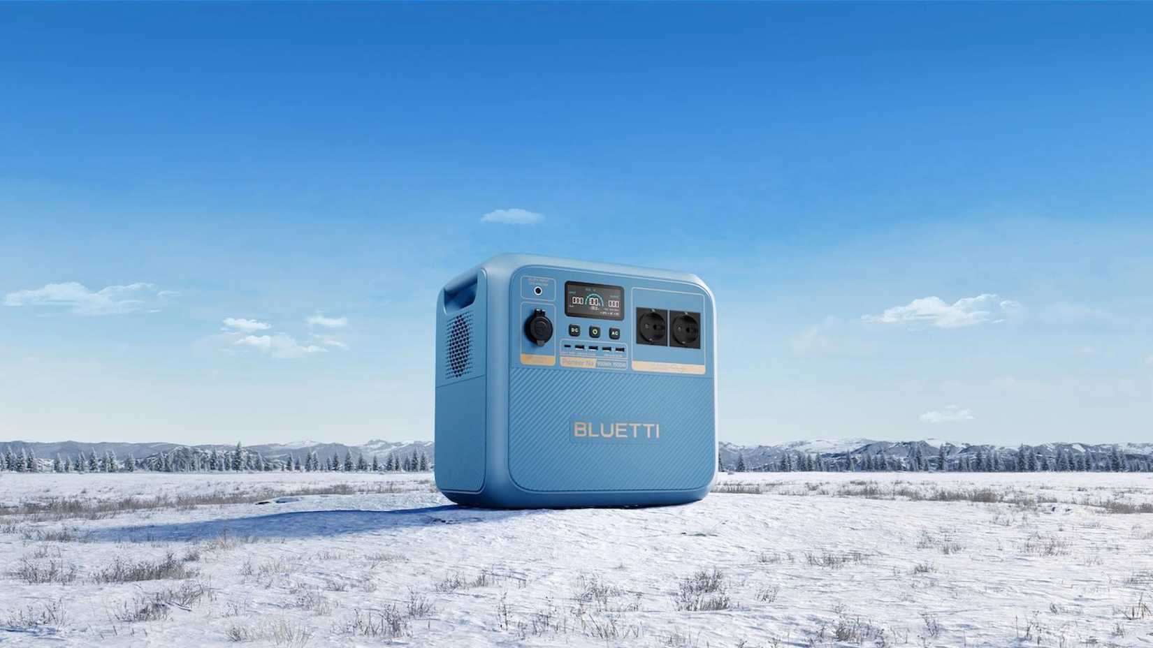 The Bluetti Pioneer Na power bank in the snow. 