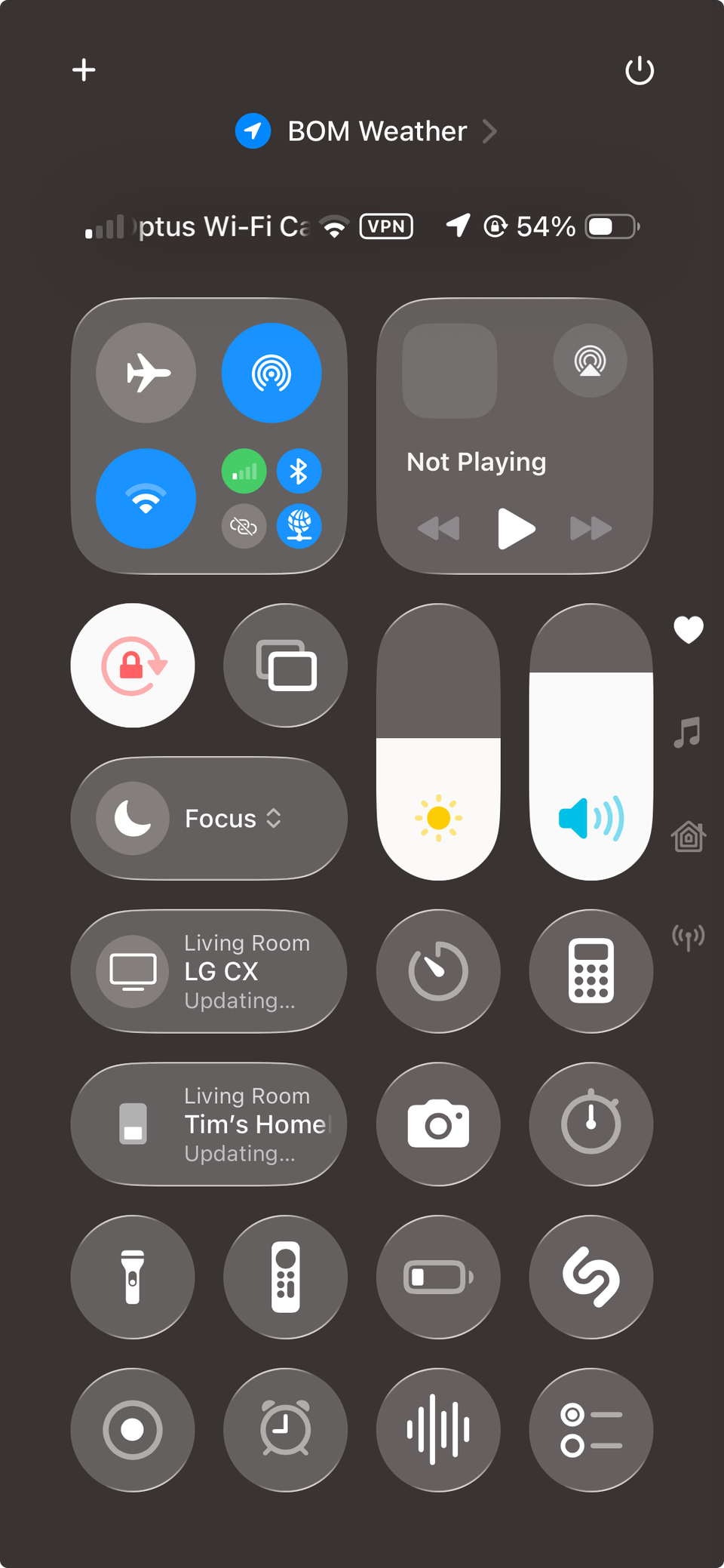Here's How I Made iOS 26 Look More Like iOS 18