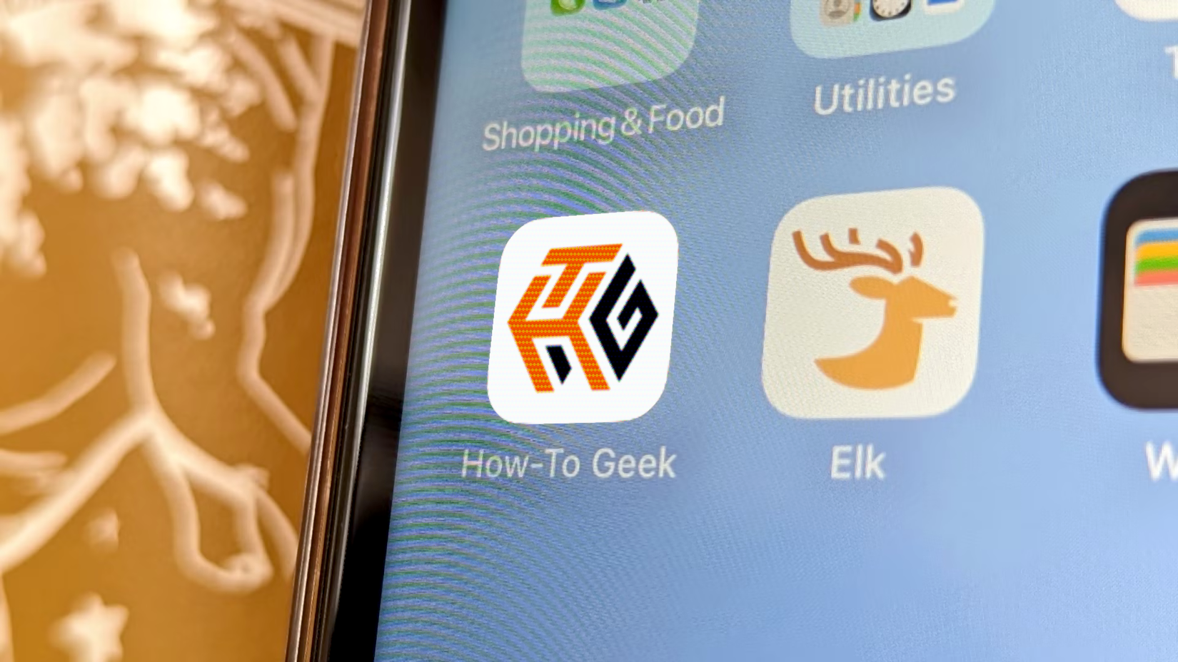 An app icon for our editorial on an iPhone home screen.