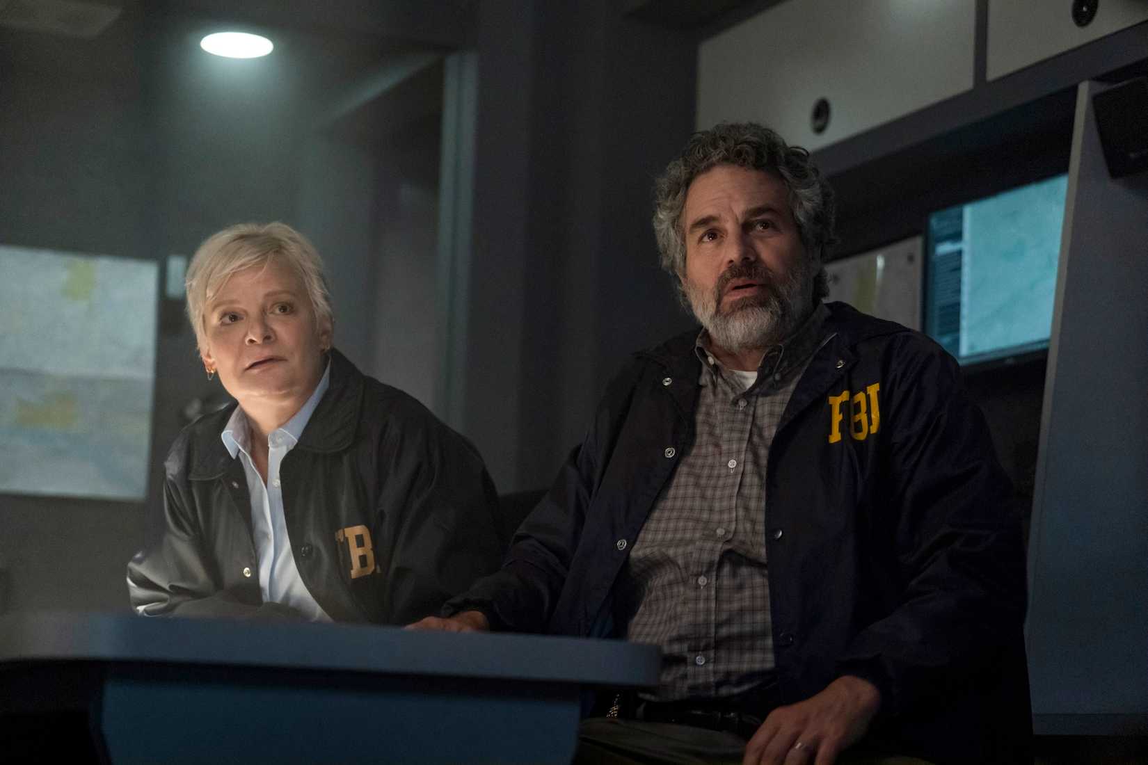 Martha Plimpton and Mark Ruffalo in Task.