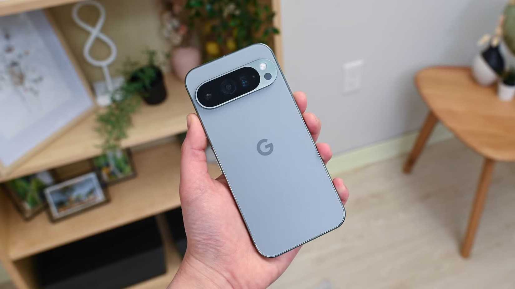Person holding the Google Pixel 9 Pro.