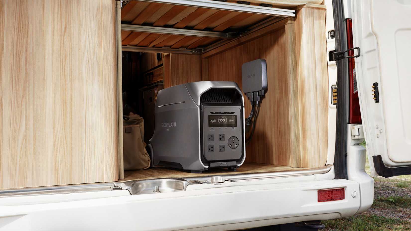 Ecoflow Delta 3 Ultra Plus em uma van. 