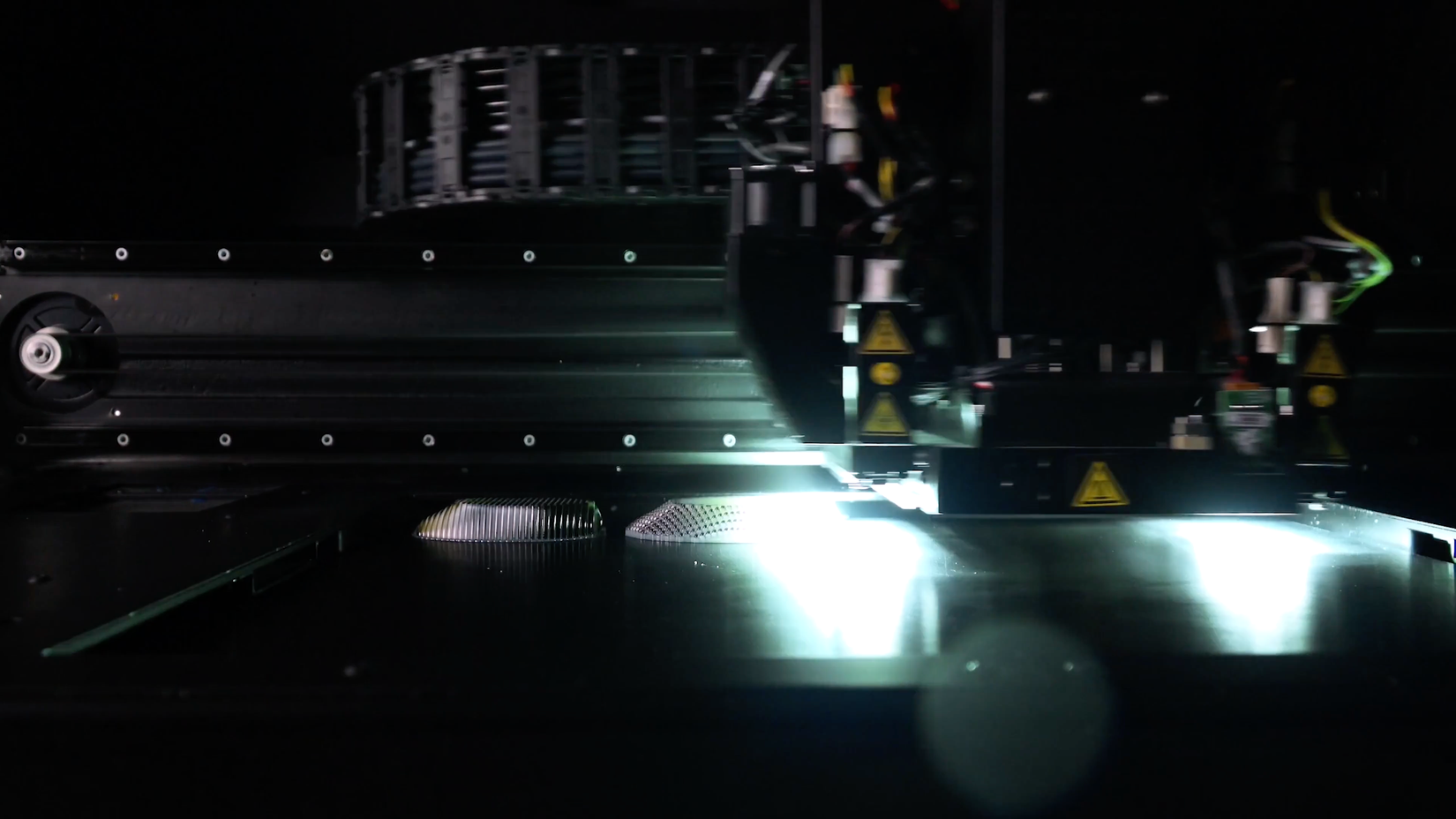 Um Stratasys PolyJet Print Head em ação.