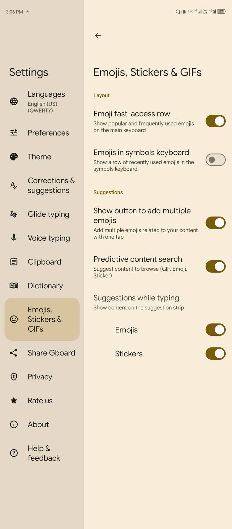 Activation of the Emoji line quick access in the Gboard settings.