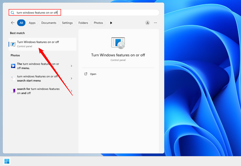 Pesquisando os recursos do Windows ativam ou desativam a barra de pesquisa de menu Iniciar.