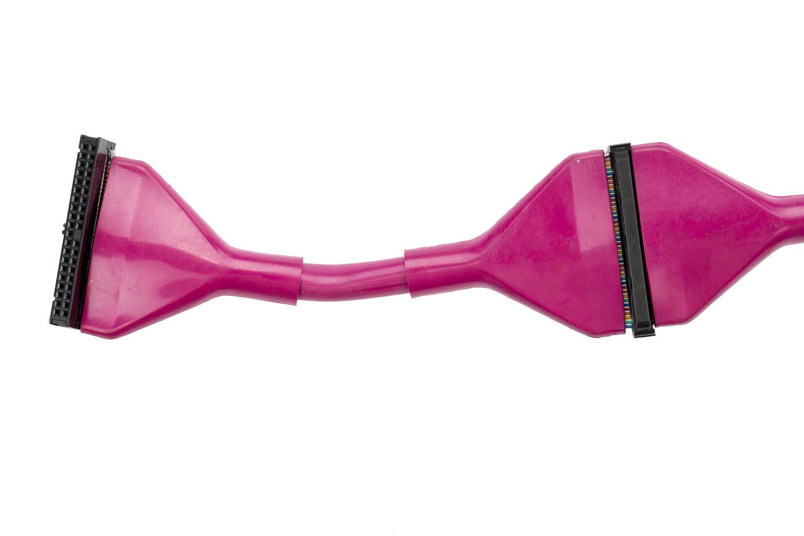 Um cabo PATA arredondado em um tempo de fundo.