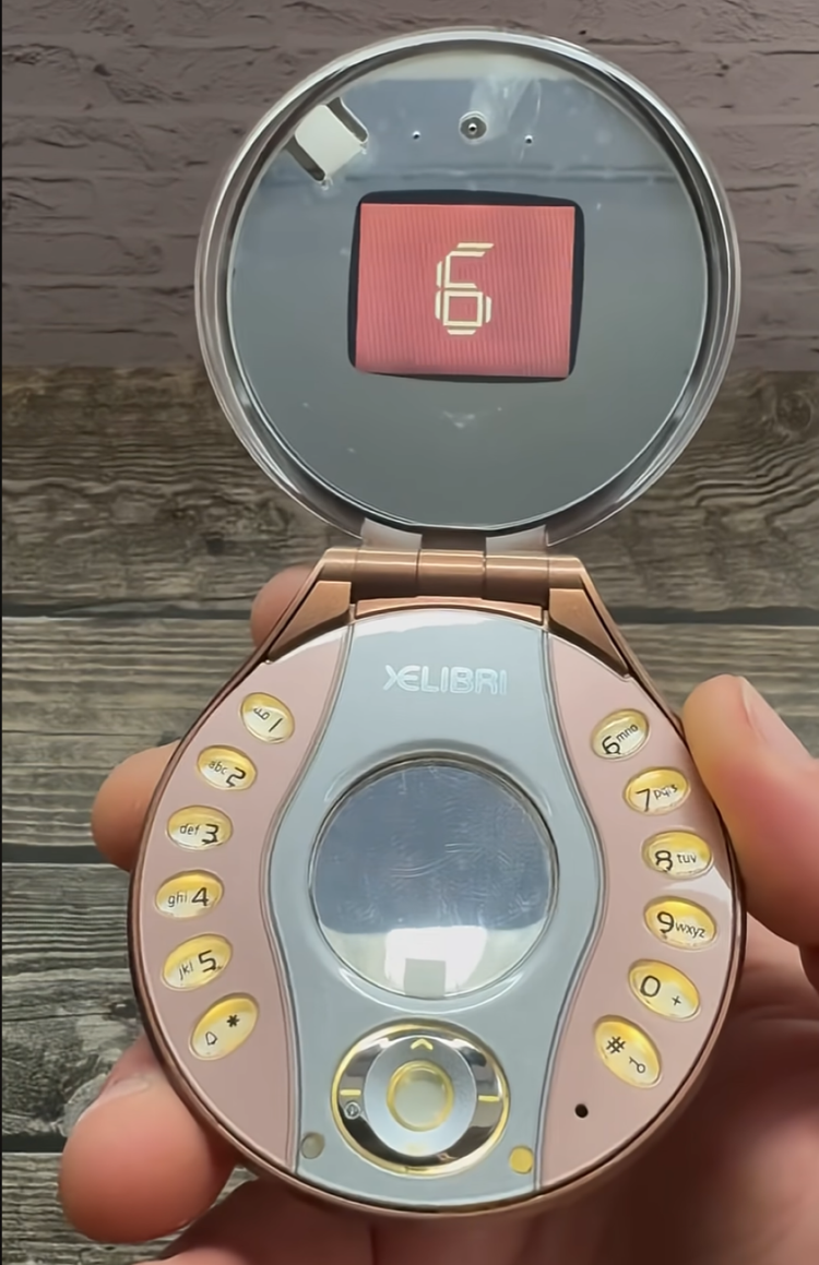 An opened Siemens Xelibri 6
