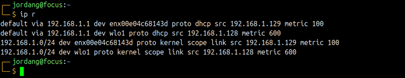 The Linux ip r command being used to view network routes.