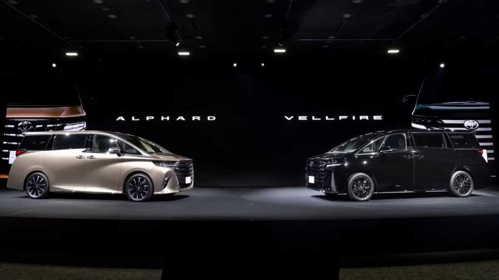 Side views of the 2024 Toyota Vellfire and Alphard.