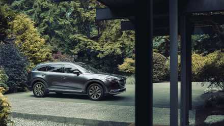 This Mazda SUV feels shockingly on the subject of a BMW X5 for much less Front 3/4 shot of a 2021 Mazda CX-9
