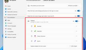 A user setting up widgets for their lockscreen on Windows 11
