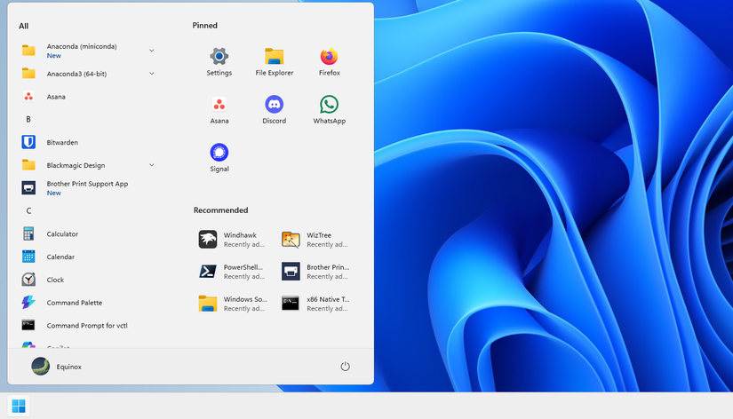 A Windows 10-like Start menu in Windows 11.