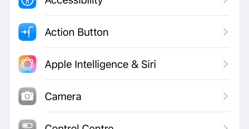 Apple Intelligence & Siri option in iPhone Settings.