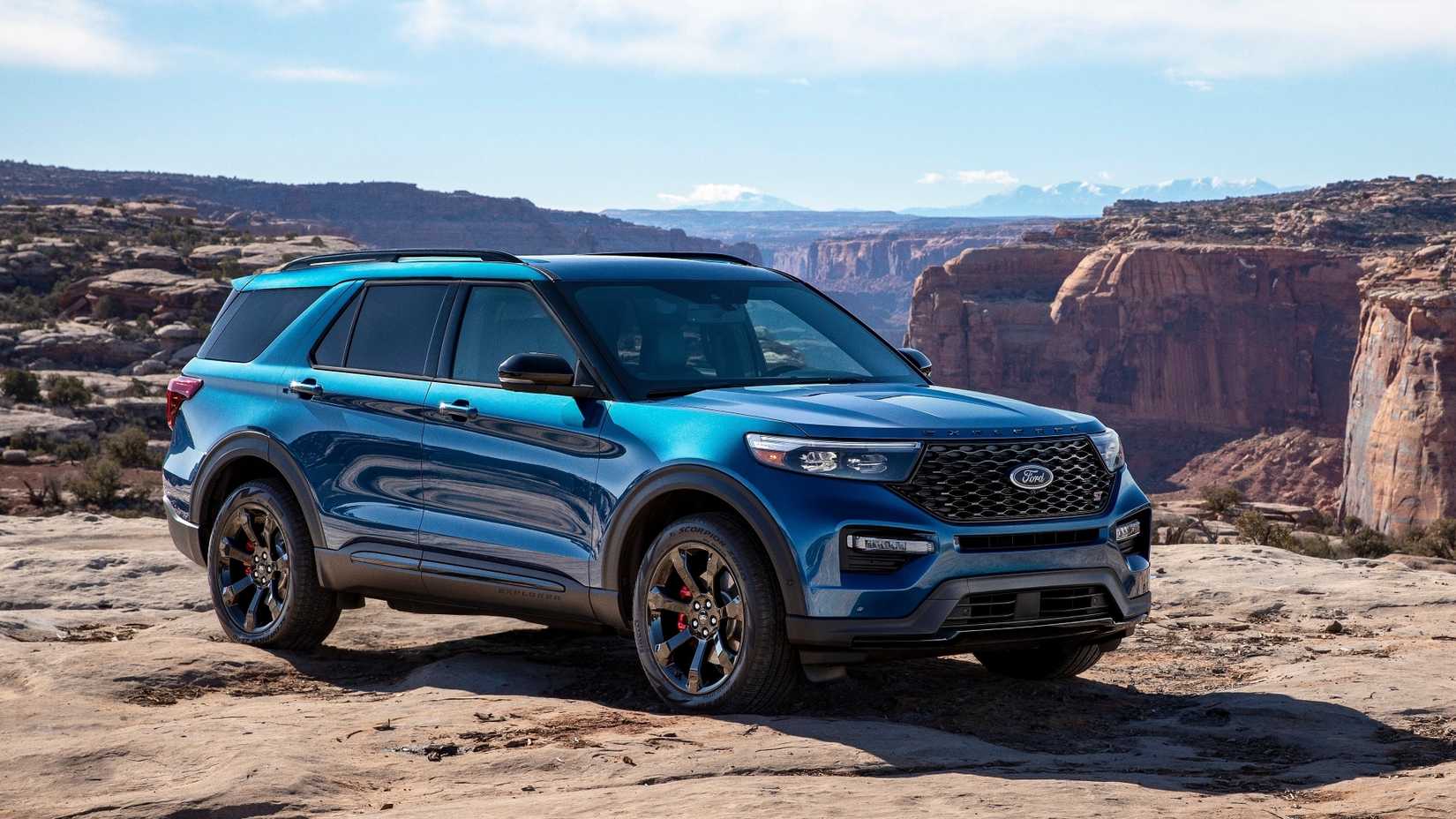 Static front 3/4 shot of a 2024 Ford Explorer ST.