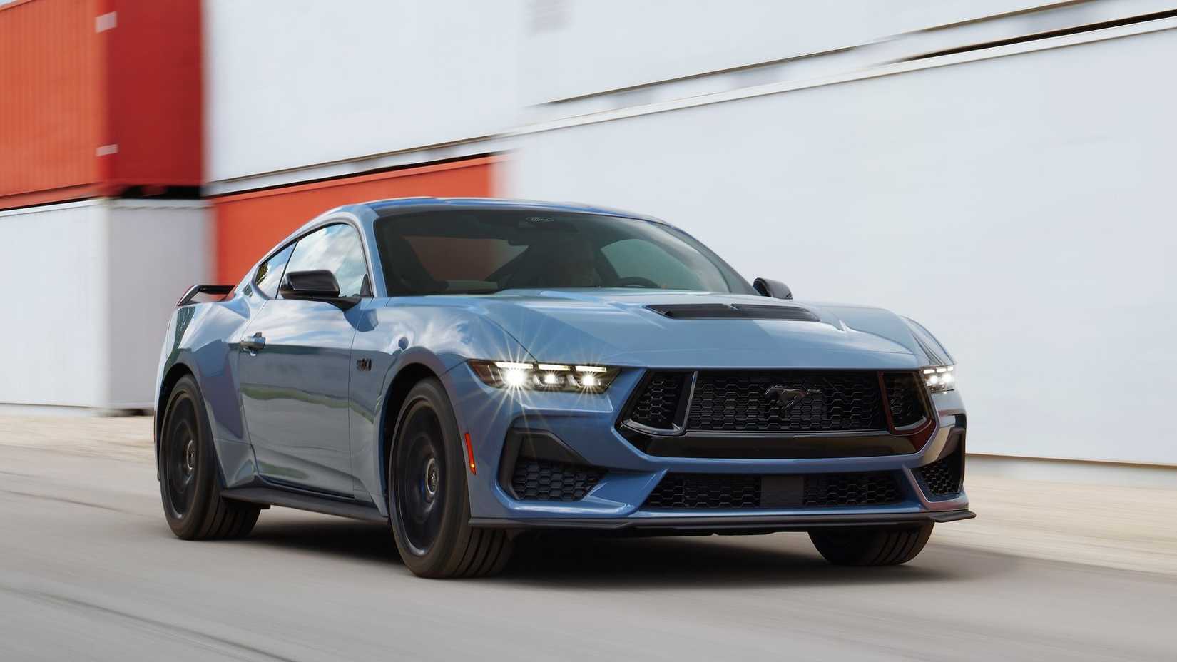 Front 3/4 shot of a 2025 Ford Mustang GT