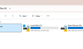 Windows explorer home screen showing internal drives as well as a Steam Deck connected to the PC via USB.