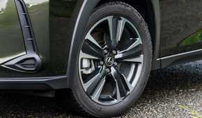Close up of the wheel on a 2019 Lexus UX