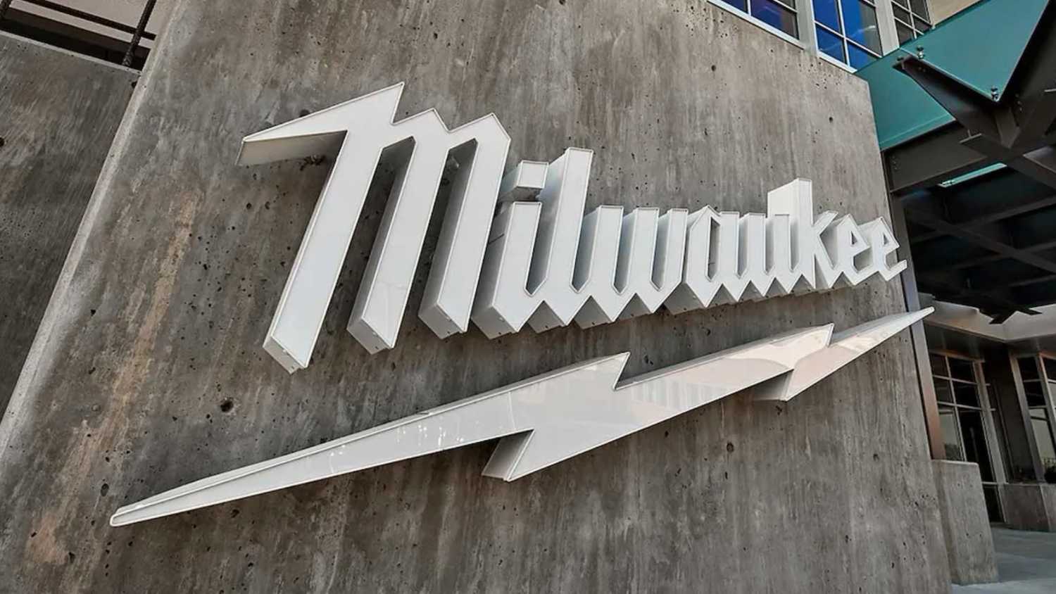 инструменты Milwaukee — иллюстрация 2 к материалу инструменты Milwaukee — иллюстрация 2 к материалу
