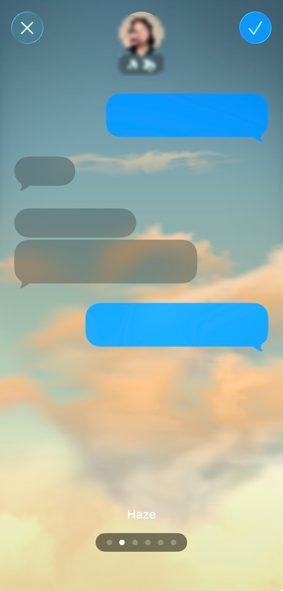 Changing chat background on Apple Messages.