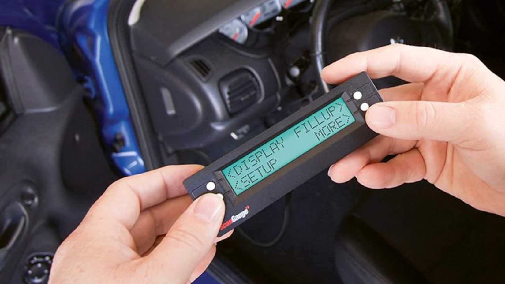 ScanGauge in someones hand