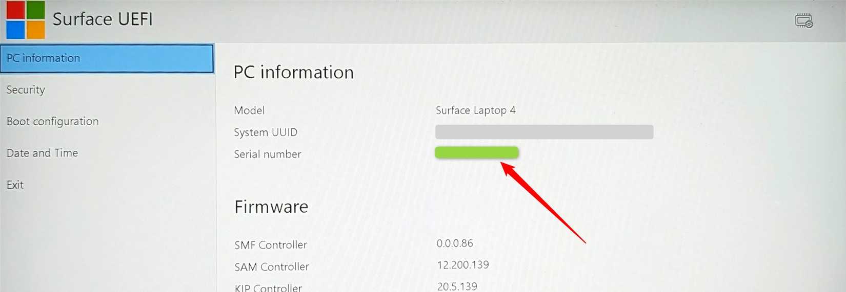 O número de série de um Surface Laptop 4 exibido na UEFI.