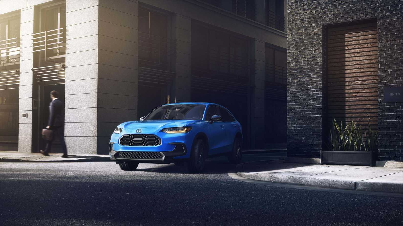 Front 3/4 shot of a 2026 Honda HR-V