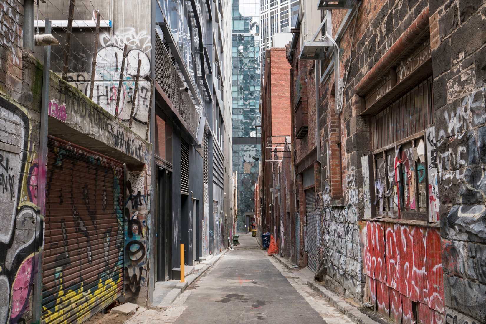 A Melbourne streetscape with everything in focus shot on a Sony 6500.