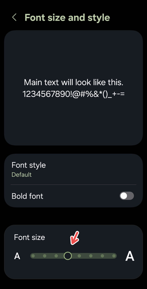 A screenshot on an Android device with a red arrowing pointing at the Font Size bar.