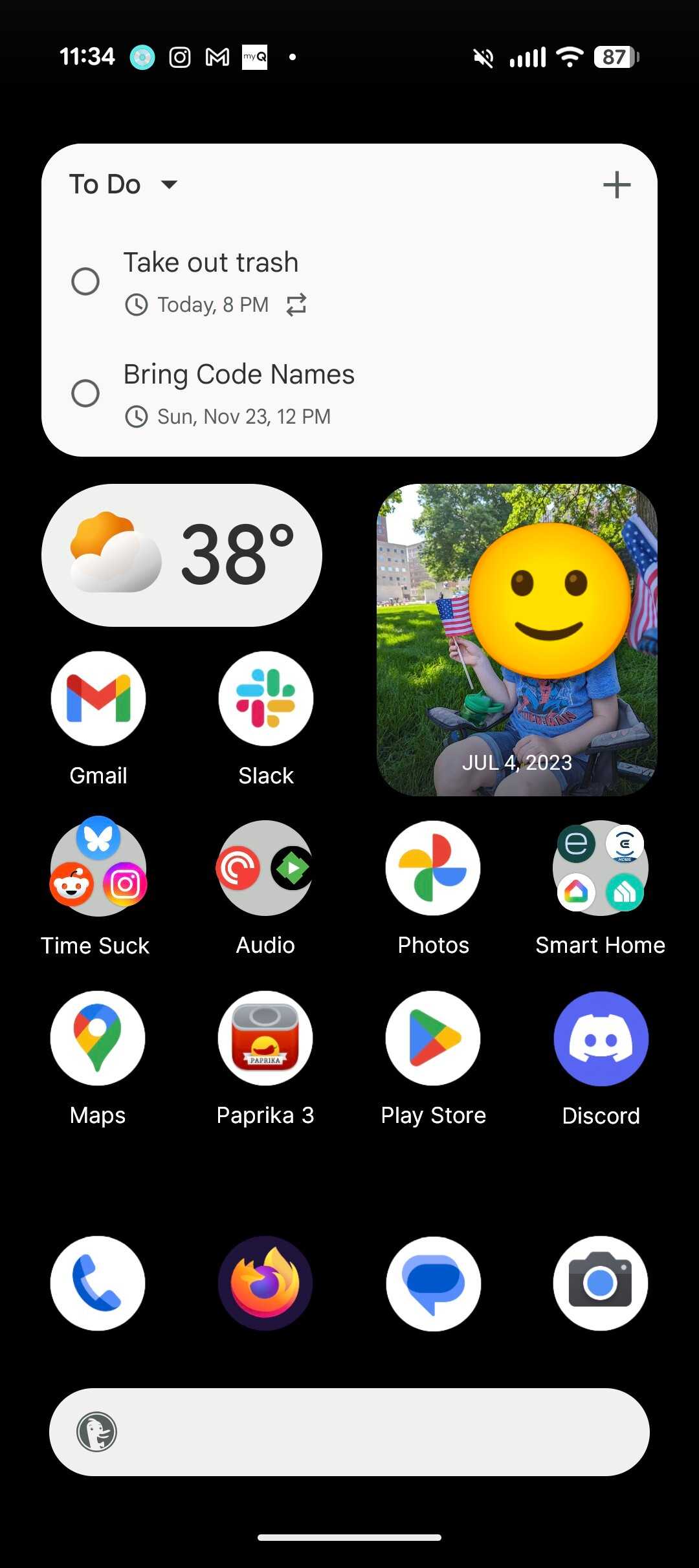 A Pixel phone with the lawnchair launcher and a solid black wallpaper.