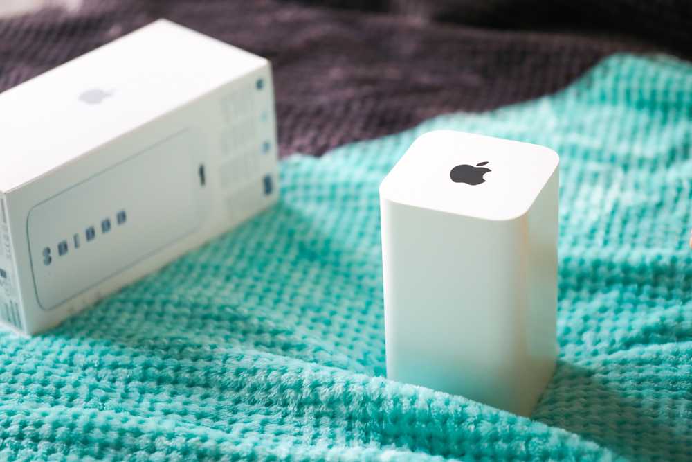 Apple AirPort Time Capsule Маршрутизатор со встроенным диском Apple AirPort Time Capsule