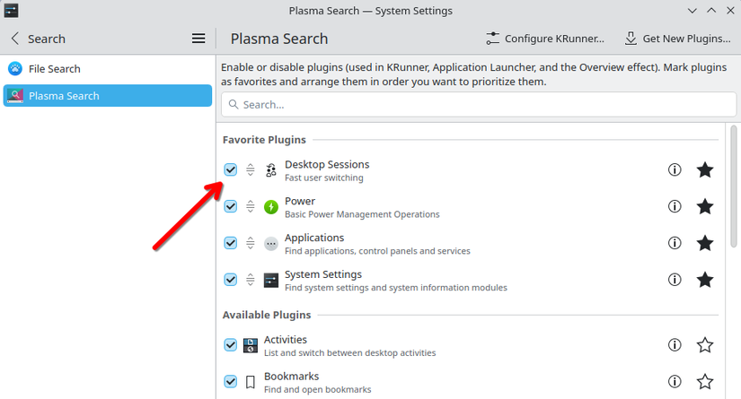 O aplicativo de configurações do KDE Plasma com o menu Plasma Search visível e uma seta vermelha apontando para a caixa de seleção em uma lista de plug-ins.