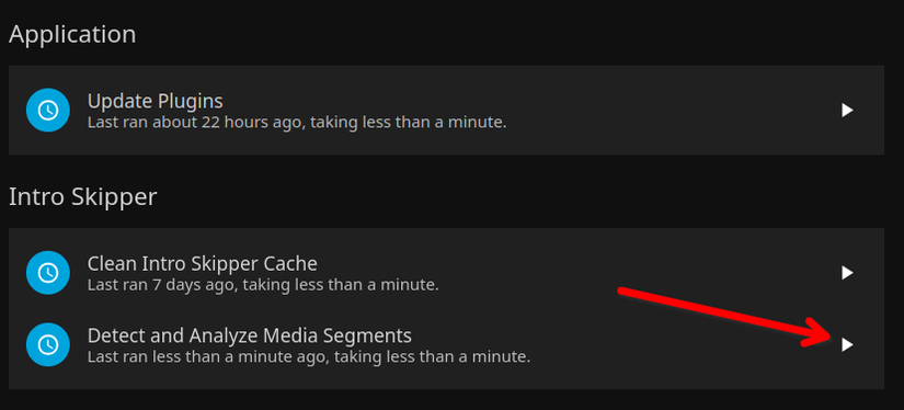 Задача планировщика для поиска сегментов в плагине Intro Skipper Jellyfin.