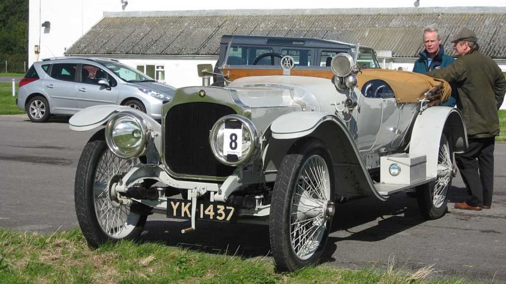 Static frotn 3/4 shot of a 1912 Vauxhall A-Type A12 3.4-litre.