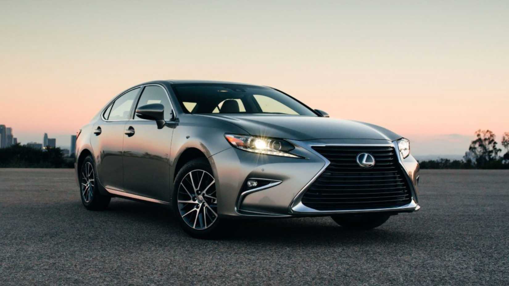 Static front 3/4 shot of a silver 2016 Lexus ES 350.