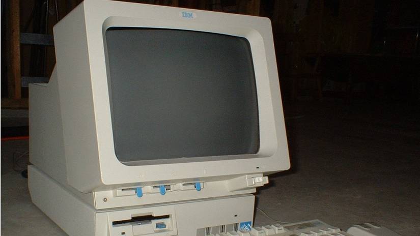 IBM PS/1 computer.