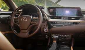 Interior shot of the dashboard in a 2019 Lexus ES 300h