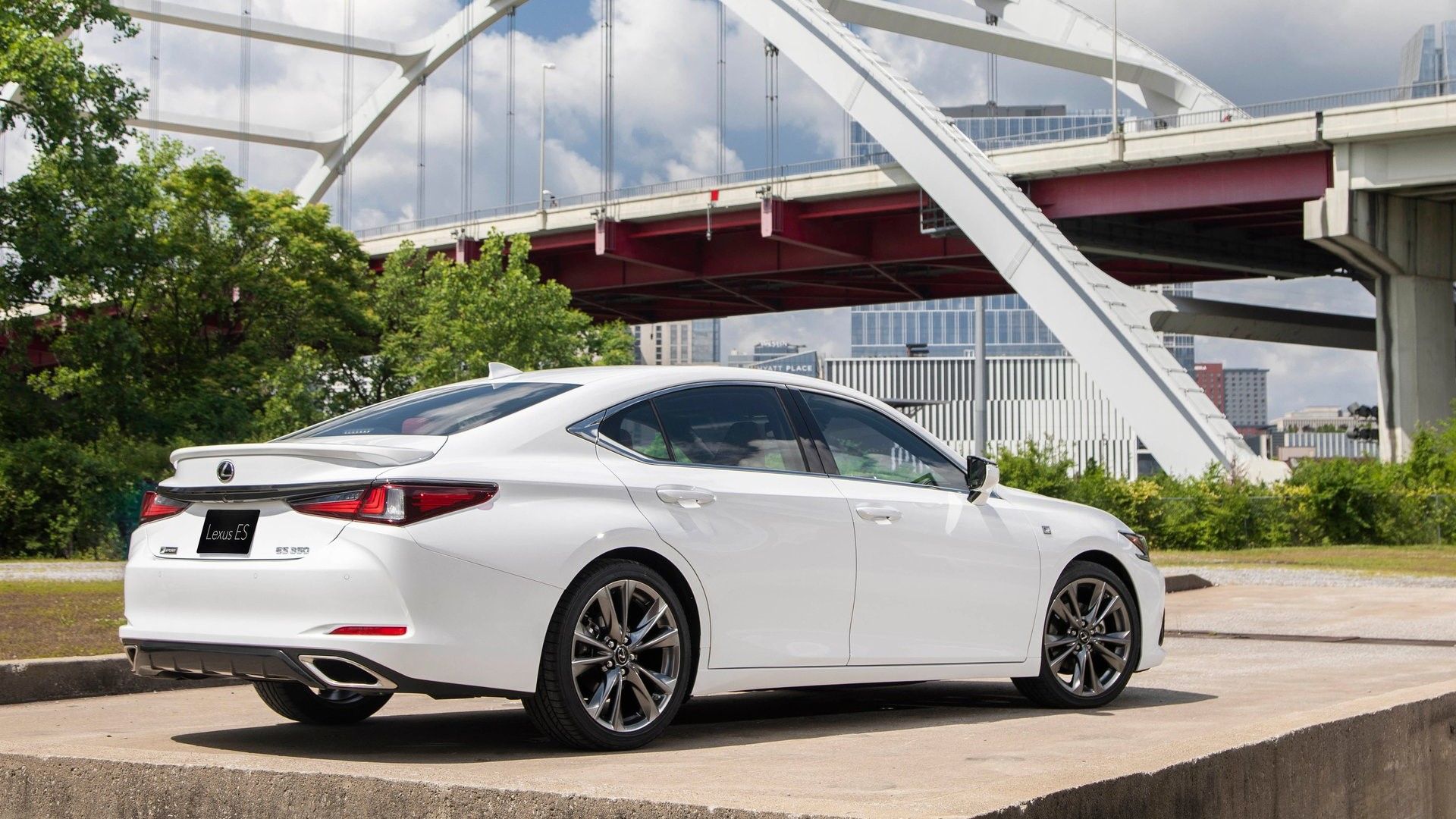 Rear 3/4 shot of a 2019 Lexus ES 300h