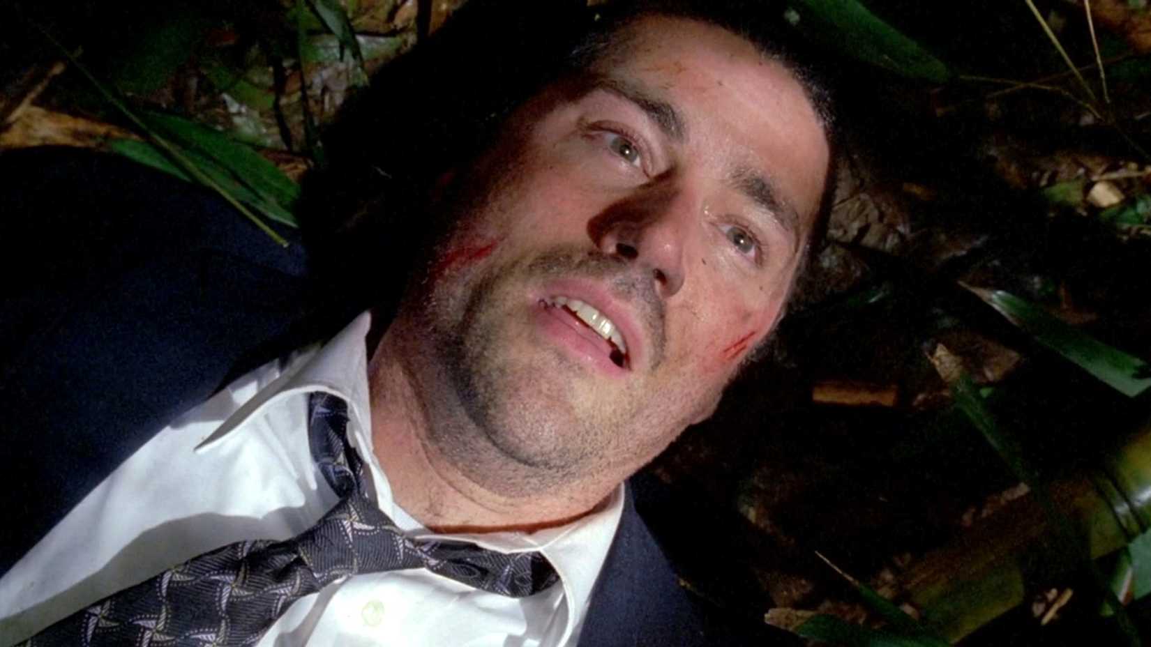 Matthew Fox as Jack Shepard in The Lost Pilot.