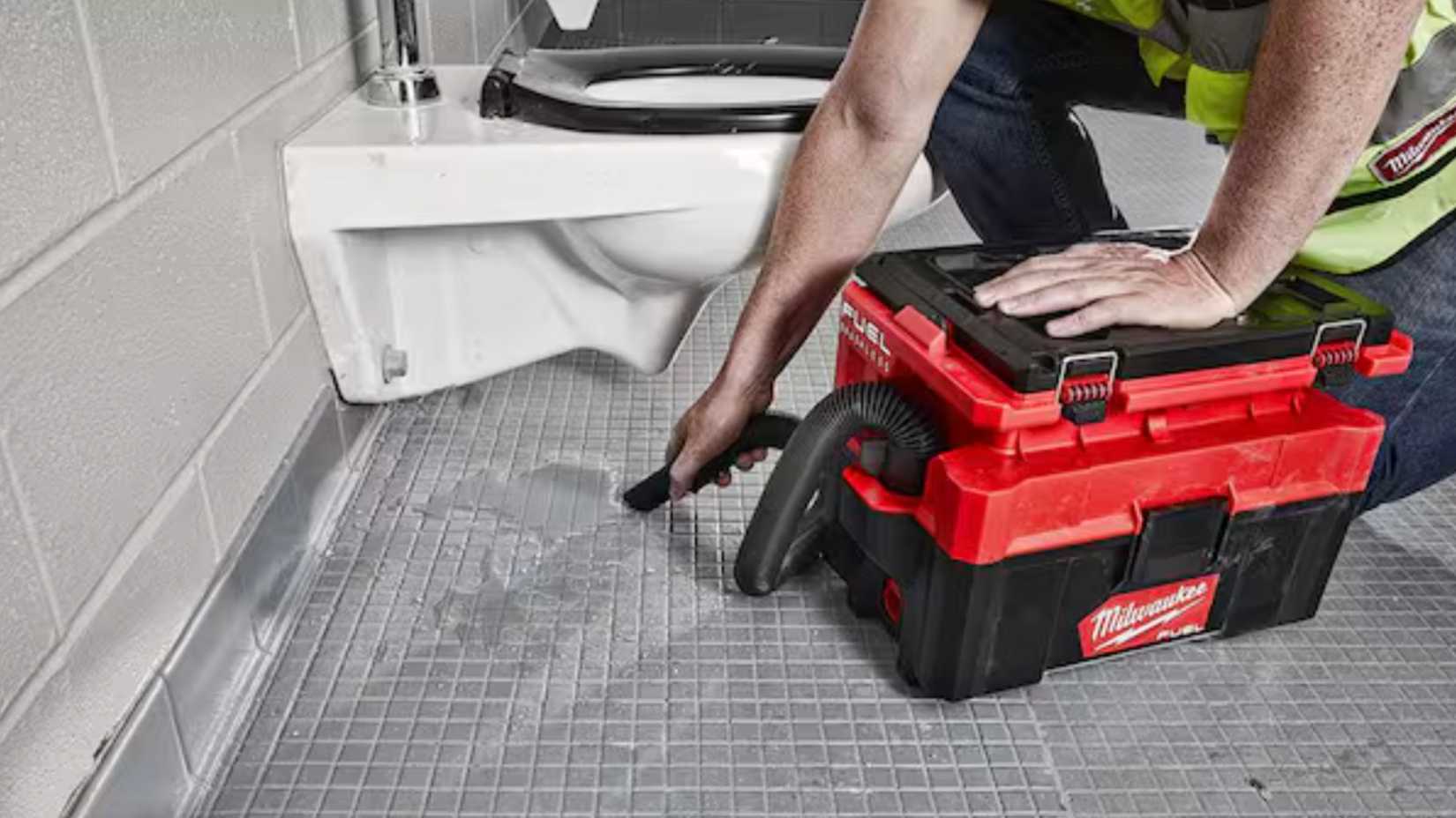 Milwaukee wet or dry packout vacuum