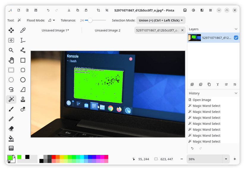O aplicativo Pinta sendo usado para editar uma imagem.