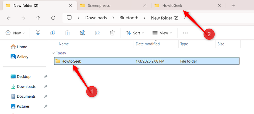 Clicar com o botão do meio em uma pasta para abri-la em uma nova guia no File Explorer.