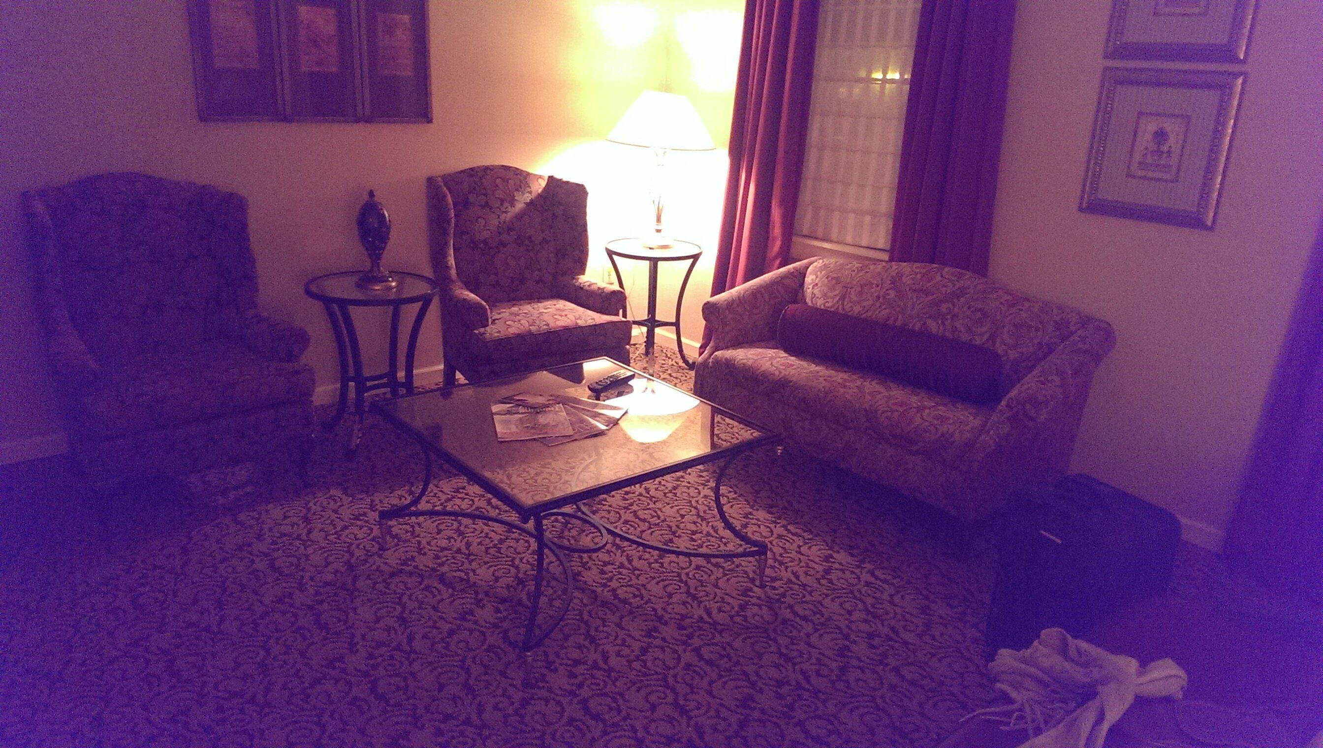 Photo of a hotel room with blue tinting from the HTC One M7's 4MP camera. 