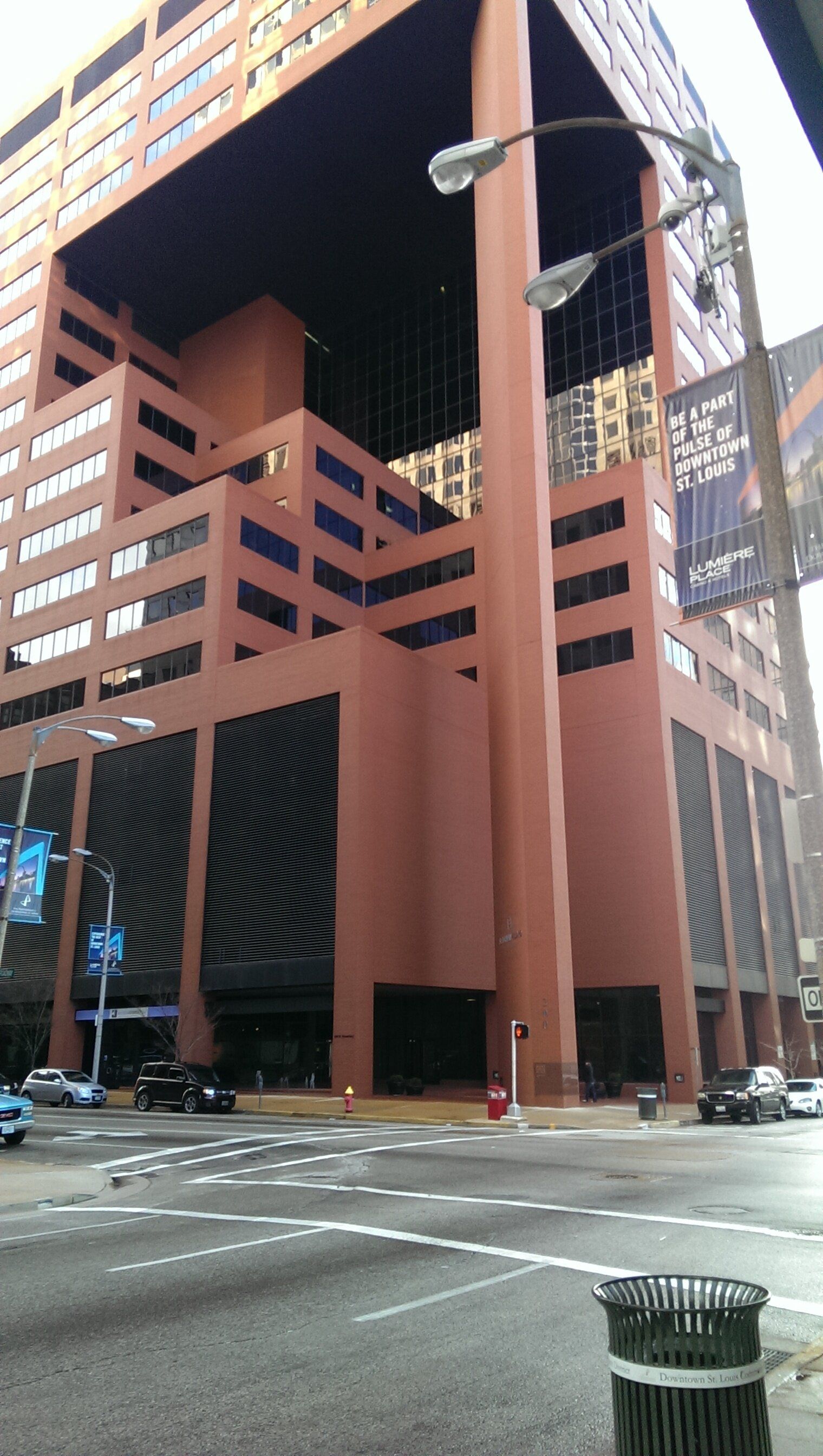 Photo of a ST Louis street taken with an HTC One M7.