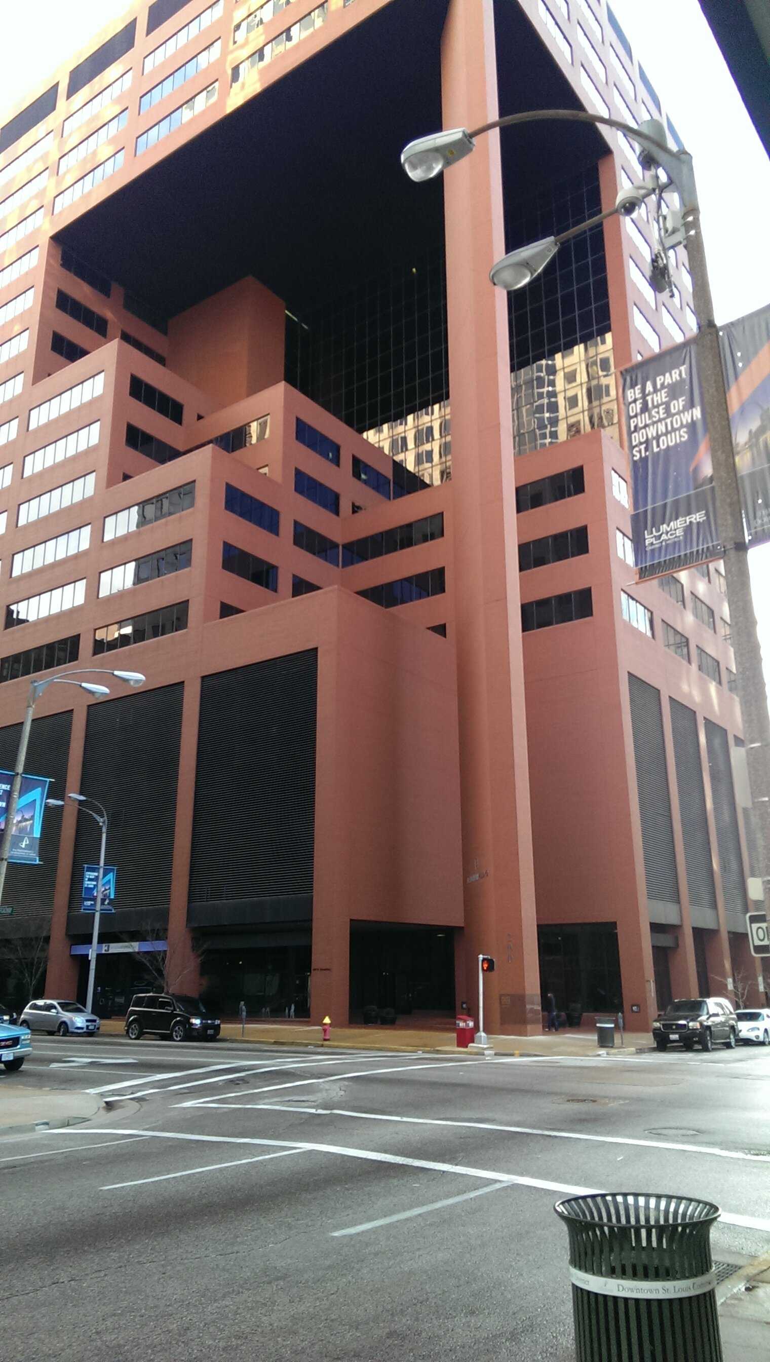 Photo of a ST Louis street taken with an HTC One M7.