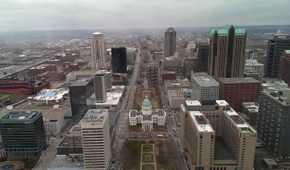 Photo of the Missouri state capitol taken with an HTC One M7.