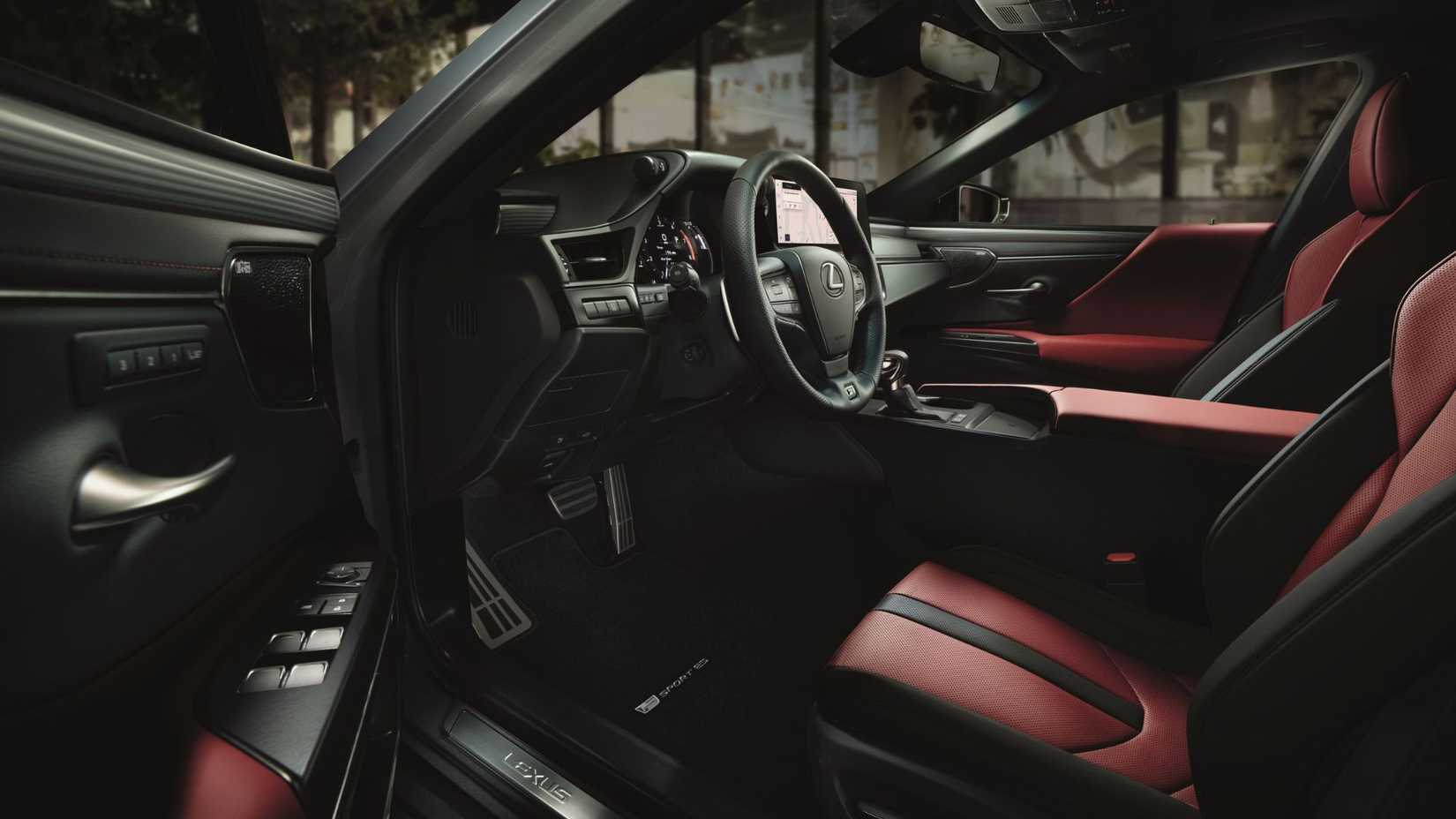 Shot of the interior and dashboard inside the cabin of a 2025 Lexus ES 350.
