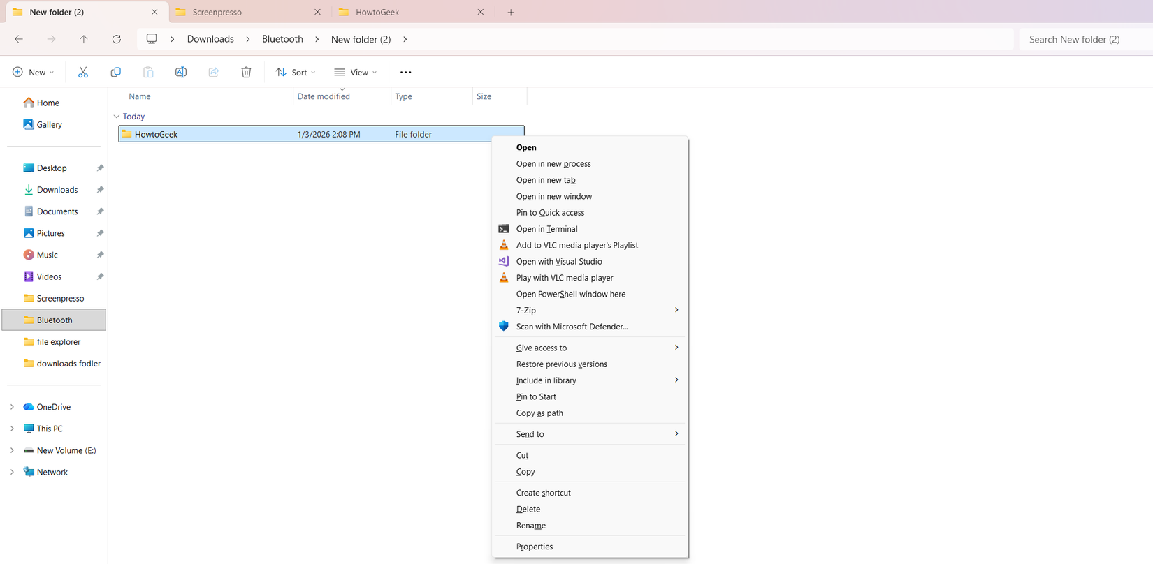 Abrindo o menu de contexto clássico usando Shift e clique com o botão direito.